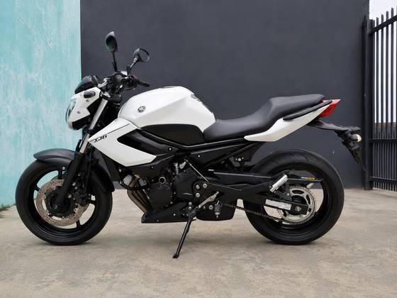 YAMAHA XJ6 N 